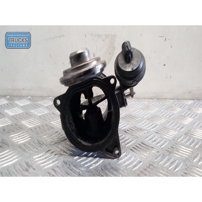 VOLKSWAGEN CORPO FARFALLATO VOLKSWAGEN Touareg 2002>2007 usato