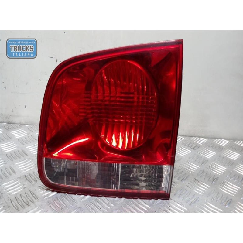 VOLKSWAGEN FARO POSTERIORE INTERNO DESTRO VOLKSWAGEN Touareg 2002>2007 usato