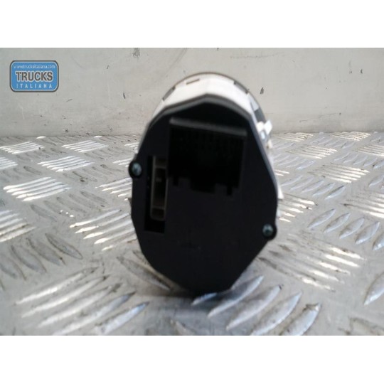 INTERRUTTORI E PULSANTI ABITACOLO VOLKSWAGEN Touareg 2002>2007 usato