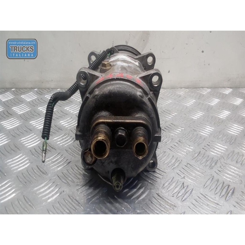 RENAULT truck COMPRESSORE ARIA CONDIZIONATA RENAULT truck Midlum usato