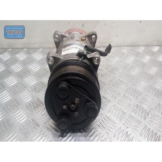 COMPRESSORE ARIA CONDIZIONATA RENAULT truck Midlum usato
