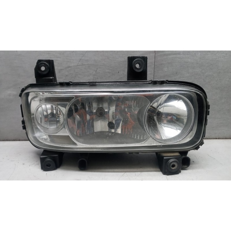MERCEDES-BENZ truck FARO ANTERIORE DESTRO MERCEDES-BENZ truck Atego 970 usato