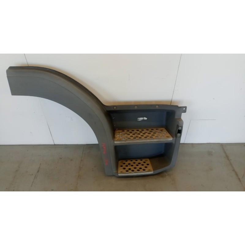 MERCEDES-BENZ truck RIGHT FRONT MUDGUARD  MERCEDES-BENZ truck Atego 970 used