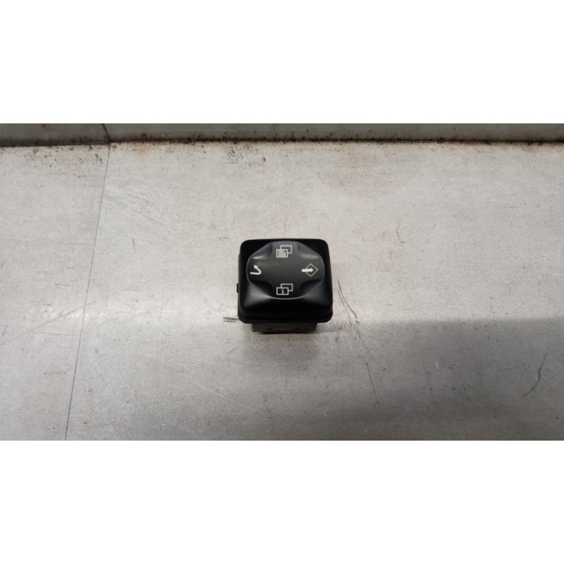 MERCEDES-BENZ truck INTERRUTTORI E PULSANTI ABITACOLO MERCEDES-BENZ truck Atego 970 usato