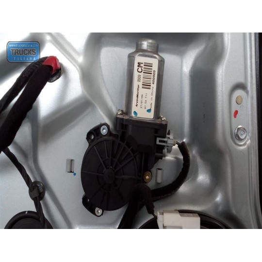 ALZA VETRI POSTERIORI SINISTRO HYUNDAI Santa Fe 2006>2009 usato