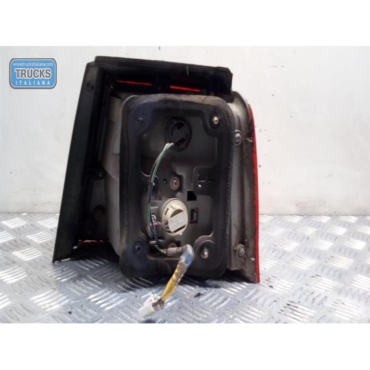 FARO POSTERIORE ESTERNO SINISTRO KIA Carens 2002> usato