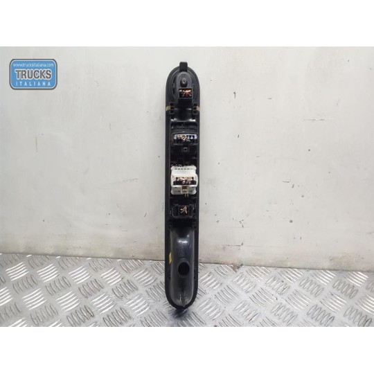 INTERRUTTORI E PULSANTI ALZAVETRI RENAULT Espace 2002>2014 usato