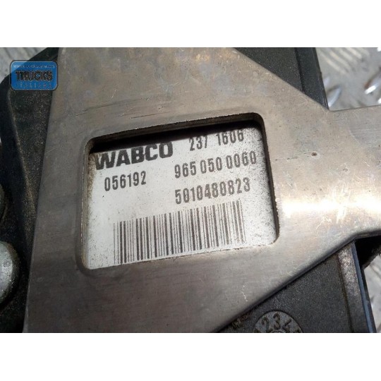 PEDALE ACCELERAZIONE ELETTRONICO RENAULT truck Premium 1996>2005 usato