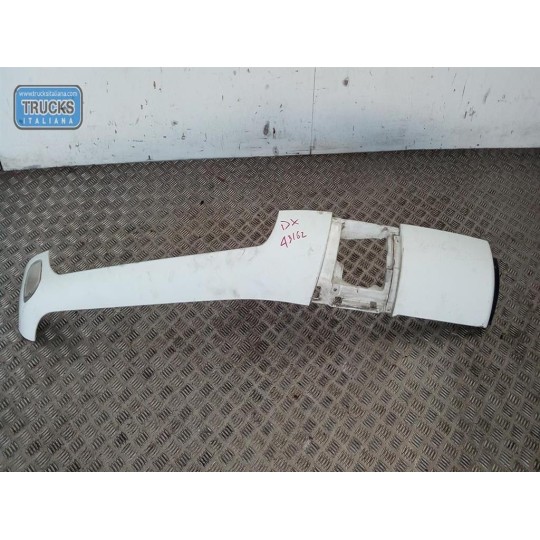 PLASTICHE ESTERNE VARIE NISSAN truck Atleon usato