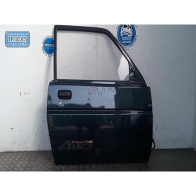 RIGHT FRONT DOOR  DAIHATSU...