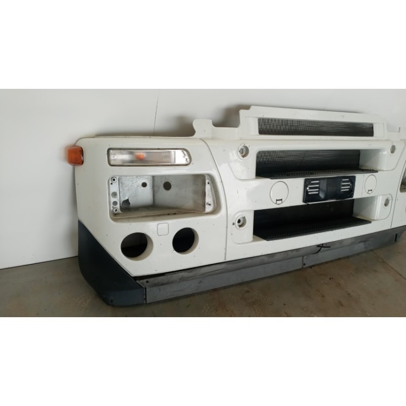 IVECO PARAURTI ANTERIORE IVECO Stralis 2007>2013 usato