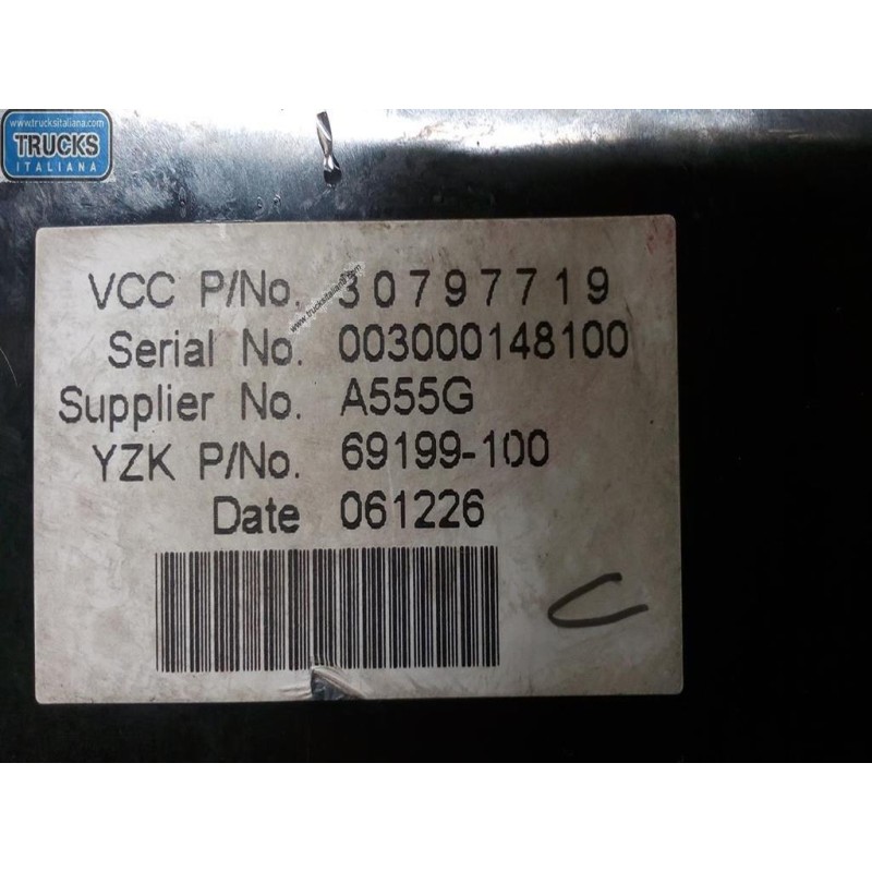 VOLVO VARIOUS DISPLAY  VOLVO V50 used