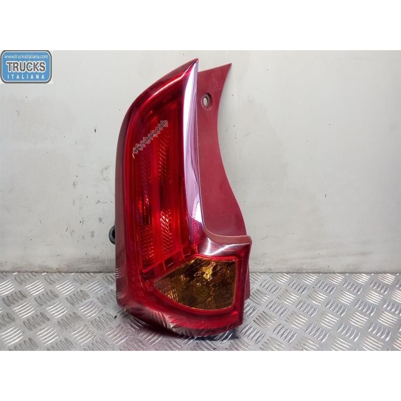 KIA FARO POSTERIORE ESTERNO DESTRO KIA Picanto 2011>2017 usato