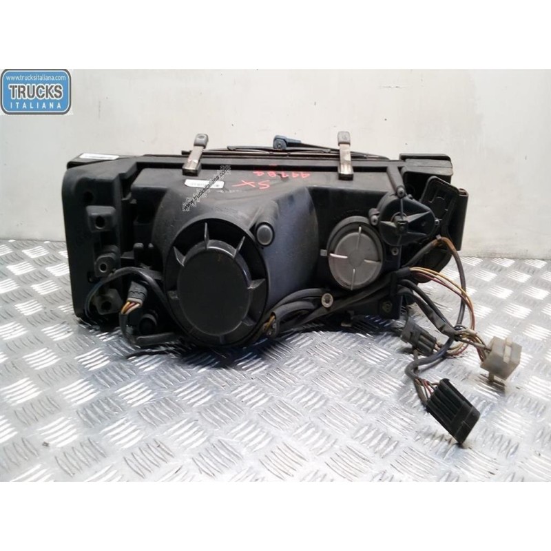 IVECO FARO ANTERIORE SINISTRO IVECO EUROSTAR usato