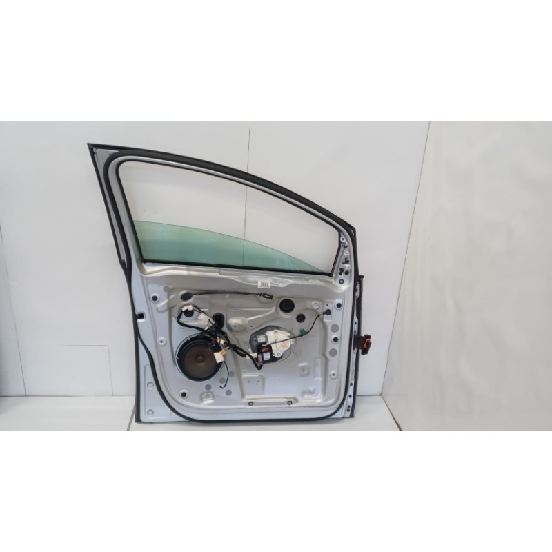 VOLKSWAGEN LEFT FRONT DOOR VOLKSWAGEN Golf Plus 2004>2008 used