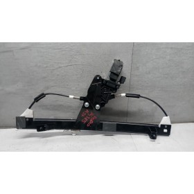 ALZA VETRI ANTERIORI...