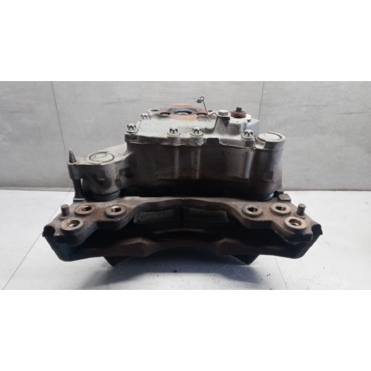 PINZA ANTERIORE DESTRA VOLVO truck FL6 usato