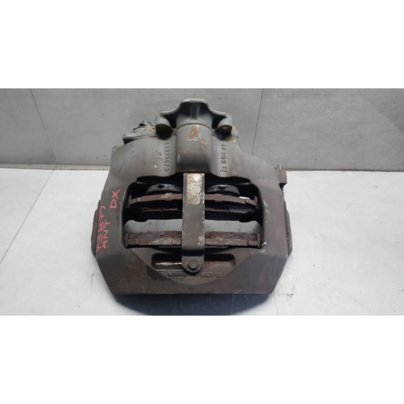 VOLVO truck PINZA ANTERIORE DESTRA VOLVO truck FL6 usato