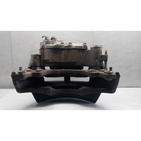 PINZA POSTERIORE DESTRA VOLVO truck FL6 usato