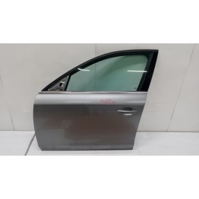 LEFT FRONT DOOR AUDI A4...
