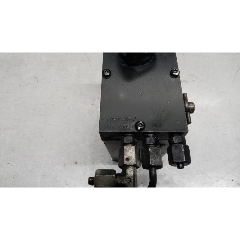 VOLVO truck CAB LIFT PUMP  VOLVO truck FL6 used