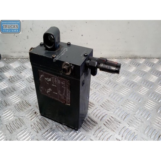 CAB LIFT PUMP  IVECO EUROTECH used
