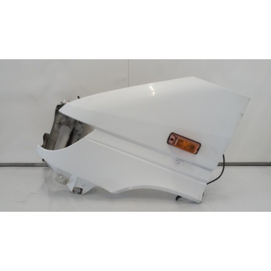 PARAFANGO ANTERIORE SINISTRO MERCEDES-BENZ van Sprinter 2001>2005 usato