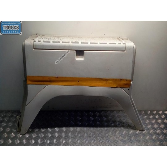 CASSETTO PORTA OGGETTI RENAULT truck Magnum 1990>2001 usato