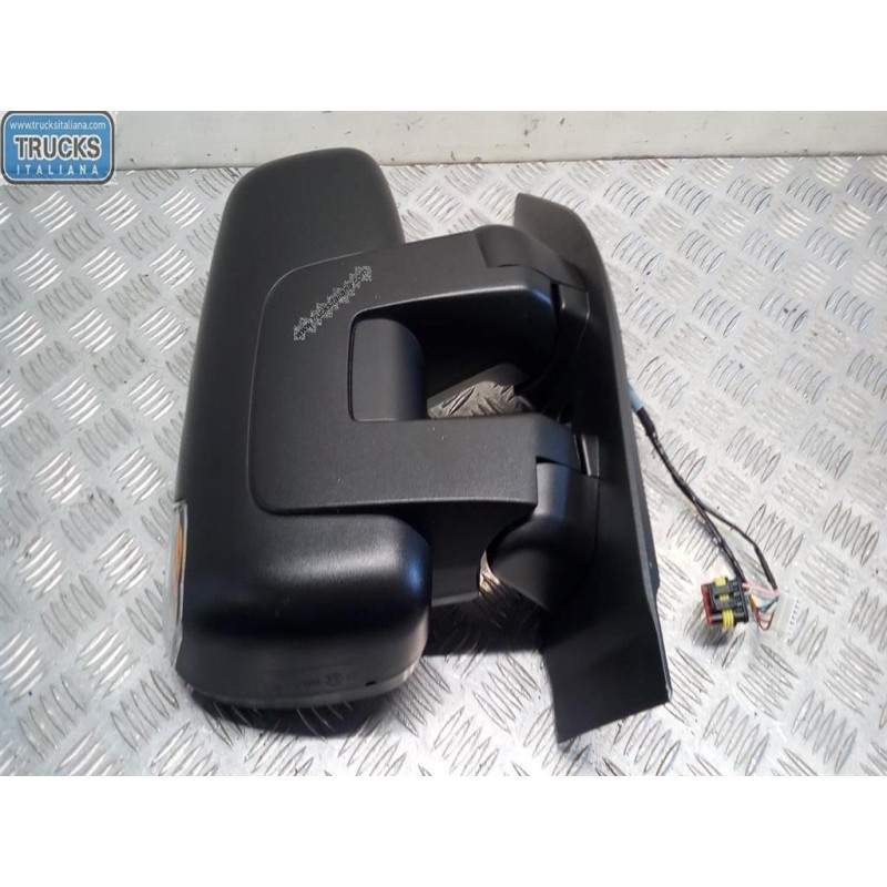 IVECO RIGHT ELETRIC REAR-VIEW MIRROR  IVECO Daily 2014> new