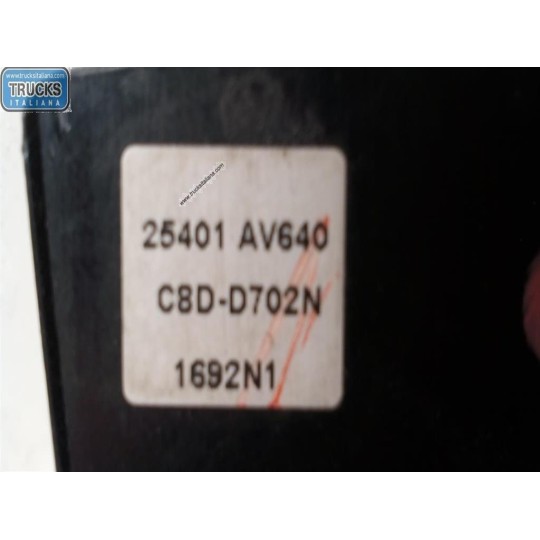 INTERRUTTORI E PULSANTI ALZAVETRI NISSAN Primera 2002>2008 usato