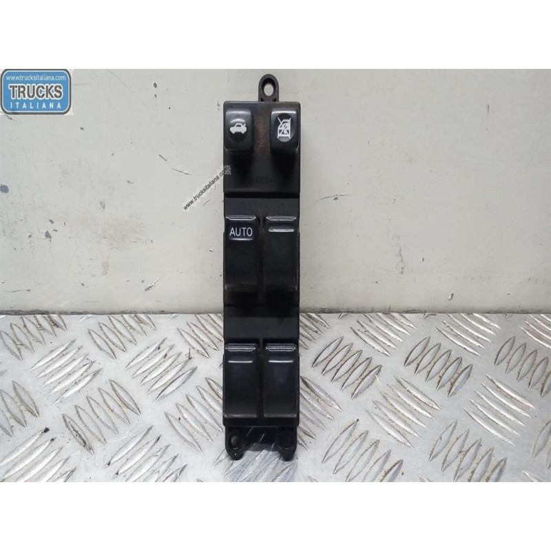 NISSAN INTERRUTTORI E PULSANTI ALZAVETRI NISSAN Primera 2002>2008 usato