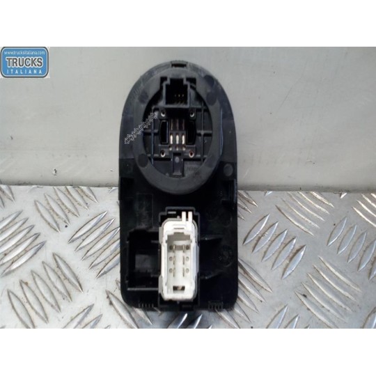 INTERRUTTORI E PULSANTI ABITACOLO NISSAN Qashqai+2 2008>2010 usato