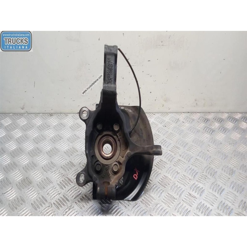 NISSAN MONTANTE COMPLETO DESTRO NISSAN Qashqai+2 2008>2010 usato