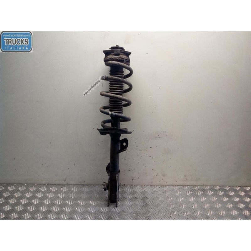 NISSAN AMMORTIZZATORE ANTERIORE SINISTRO NISSAN Qashqai+2 2008>2010 usato