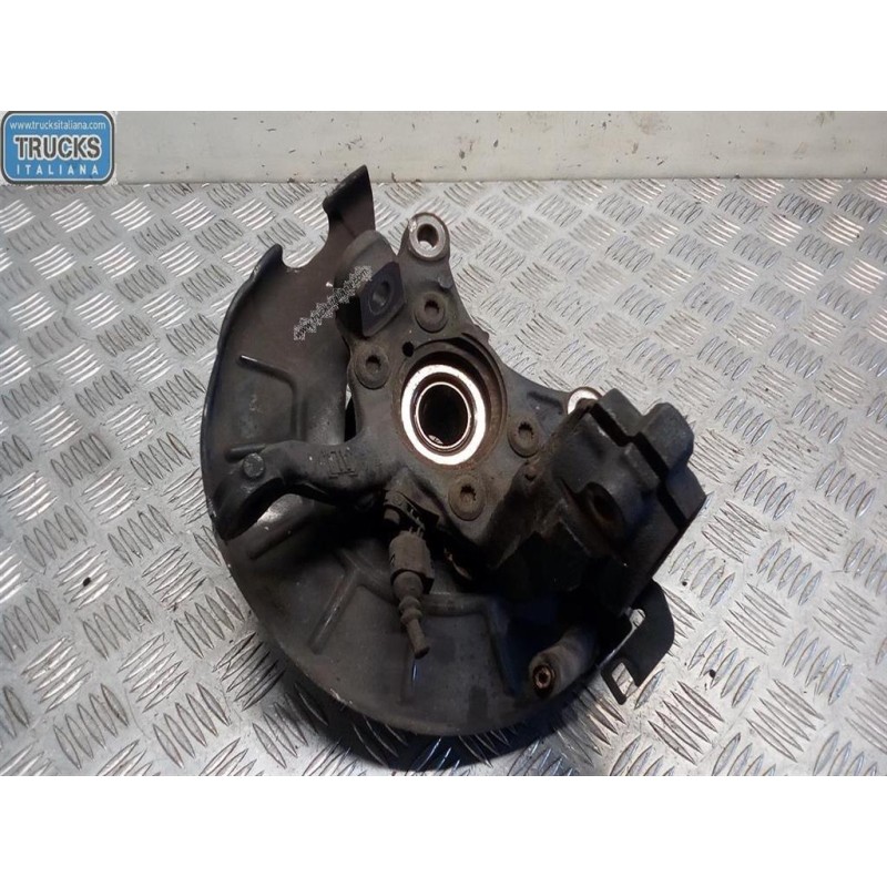 VOLKSWAGEN MONTANTE COMPLETO DESTRO VOLKSWAGEN Touran 2007>2010 usato