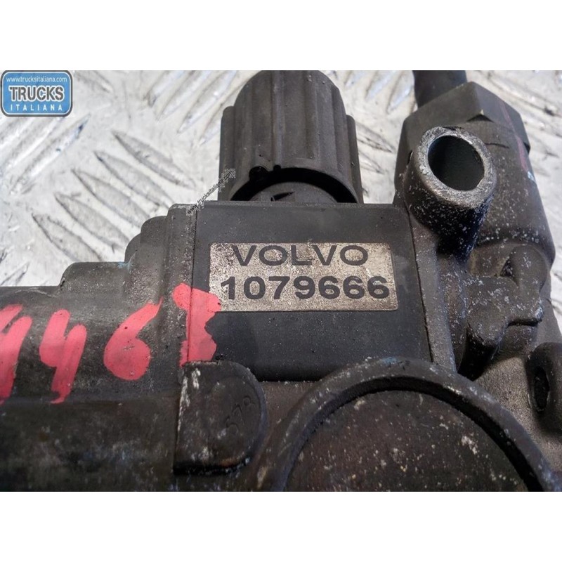 VOLVO truck VARIE FRENI 2 VOLVO truck FL6 usato