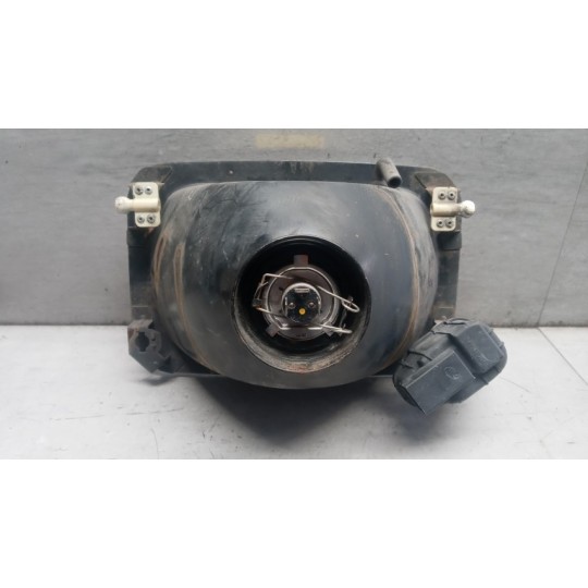 FARO ANTERIORE DESTRO VOLVO truck FH16 I 1993>2002 usato