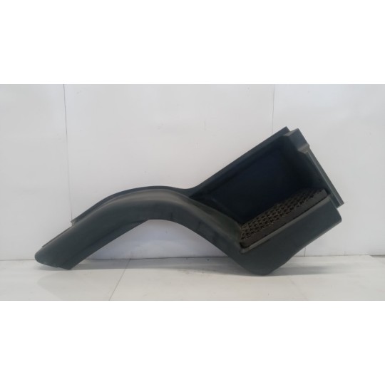 PARAFANGO ANTERIORE DESTRO IVECO EUROCARGO 2000>2005  usato