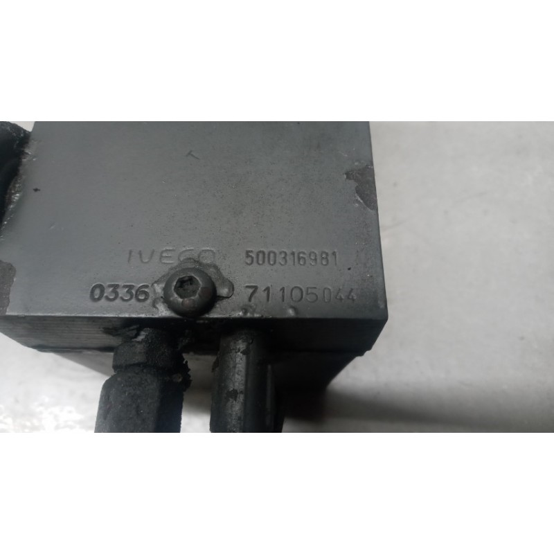 IVECO CAB LIFT PUMP  IVECO EUROCARGO 2000>2005  used