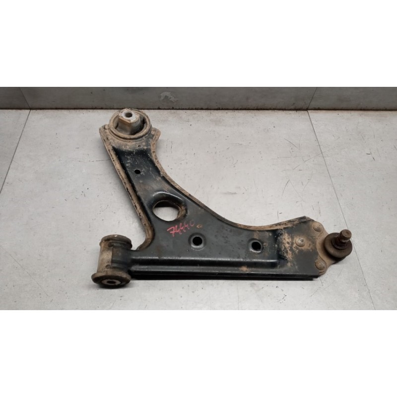 FIAT BRACCIO OSCILLANTE ANTERIORE INFERIORE SINISTRO FIAT F.Punto 2012> usato