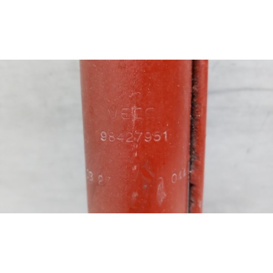 PISTONE ALZA CABINA IVECO EUROCARGO 2000>2005  usato