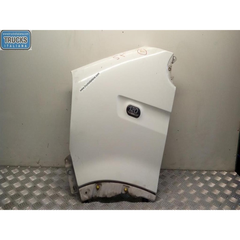 RENAULT van LEFT FRONT MUDGUARD  RENAULT van Mascott used