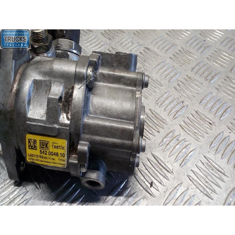 MERCEDES-BENZ truck POMPA INIEZIONE MERCEDES-BENZ truck Actros 1997>2003 usato