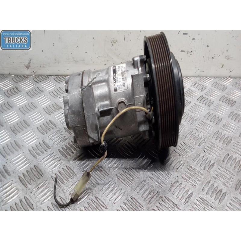 RENAULT truck AIR CONDITIONER COMPRESSOR RENAULT truck T 2014> used