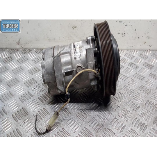 COMPRESSORE ARIA CONDIZIONATA RENAULT truck T 2014> usato