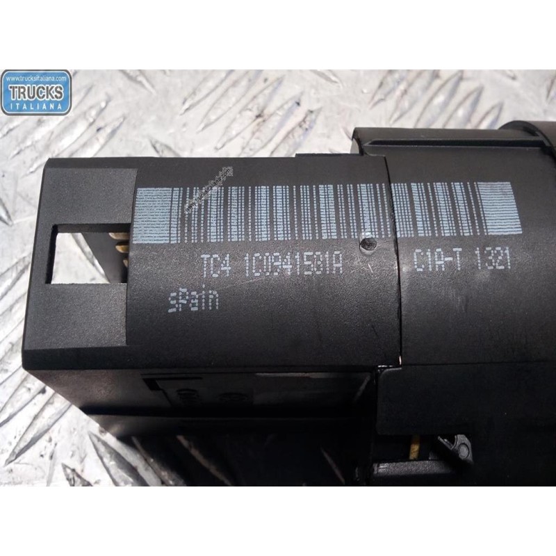 VOLKSWAGEN BLOCCO LUCI VOLKSWAGEN Passat 2000>2005 usato