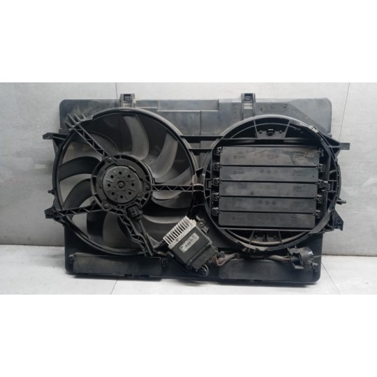CONVOGLIATORE ELETTROVENTOLA AUDI A4 2007>2011 usato
