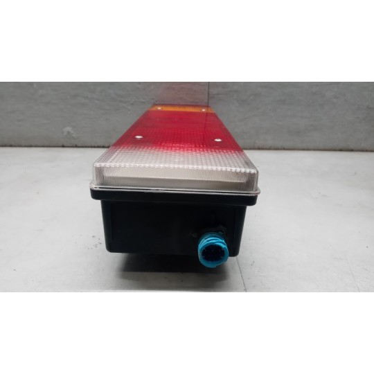 FARO POSTERIORE ESTERNO DESTRO DAF XF105 usato