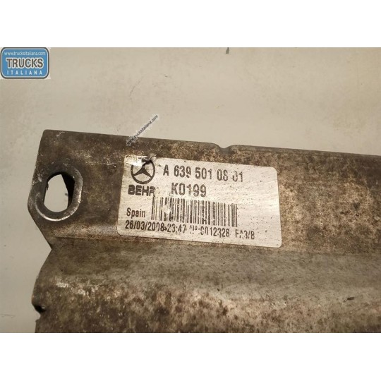 RADIATORE INTERCOOLERS MERCEDES-BENZ van Vito-Viano (W639) 2003>2010 usato