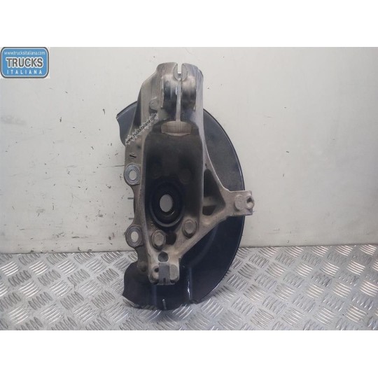 MONTANTE COMPLETO DESTRO VOLVO V40 2012>2016 usato